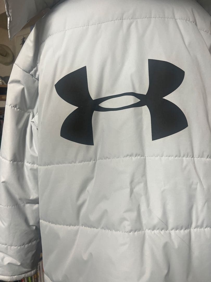 Under Armour ホワイト ベンチコート
