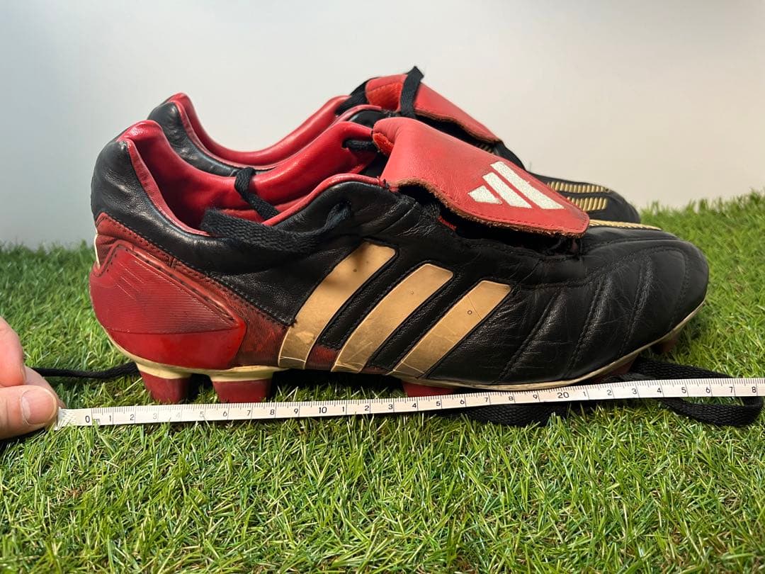 adidas アディダス　プレデターマニア　スパイク