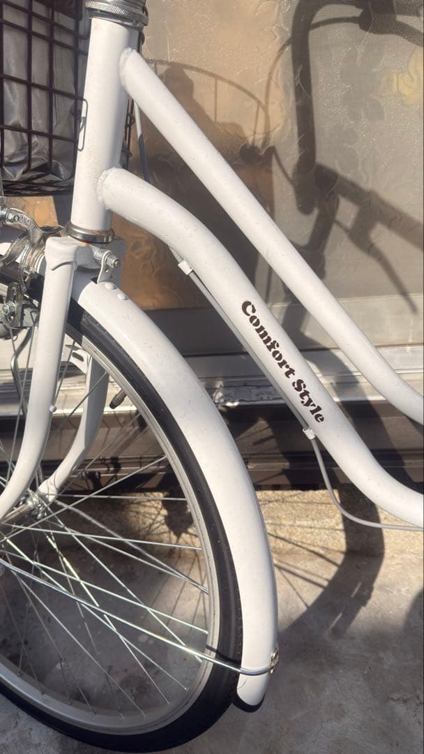 リリー 新しい自転車（8ヶ月前に購入）。八尾での直接引き取りのみ。