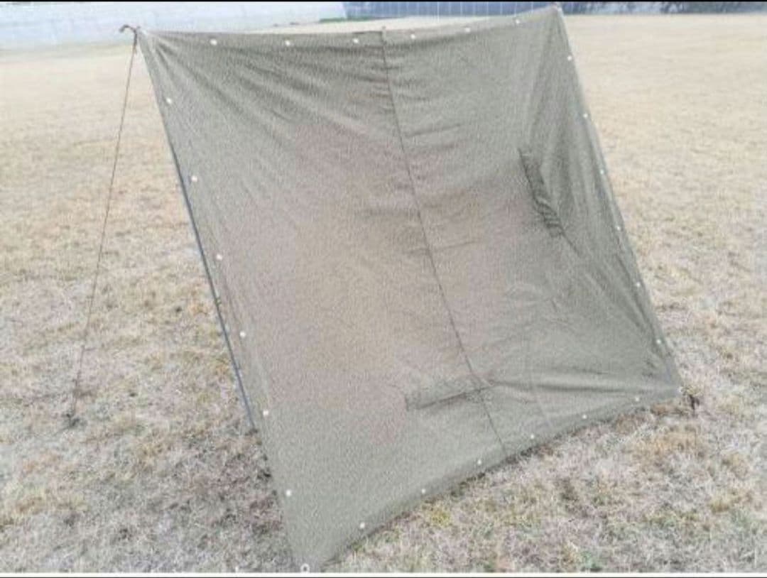 Sランク　デッドストック　東ドイツ軍　放出品　テントシート　ポール・ペグ付き
