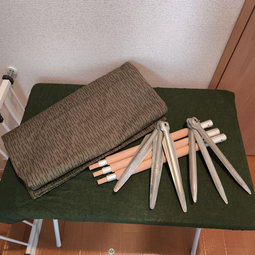 Sランク　デッドストック　東ドイツ軍　放出品　テントシート　ポール・ペグ付き