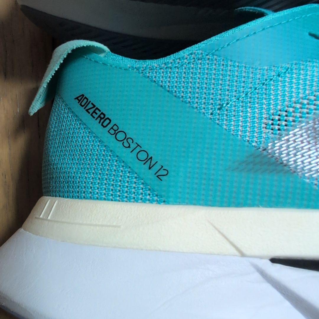 アディダス adizero ボストン12 26㎝ 美品