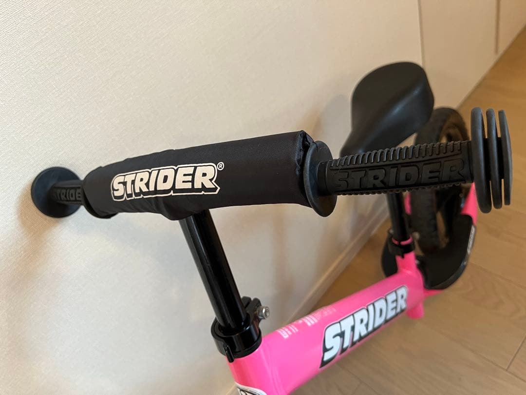 【美品・室内保管】ストライダー スポーツモデル 12インチ ピンク 日本正規品
