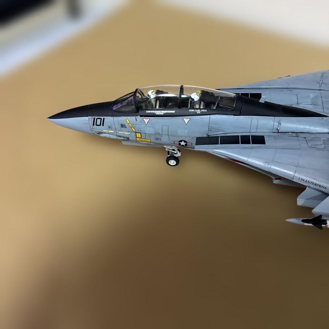 タミヤ　1/32 F-14 トムキャット 完成品