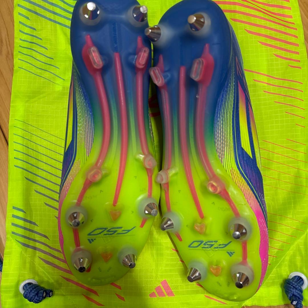 アディダスF50 ELITE レースレス SG