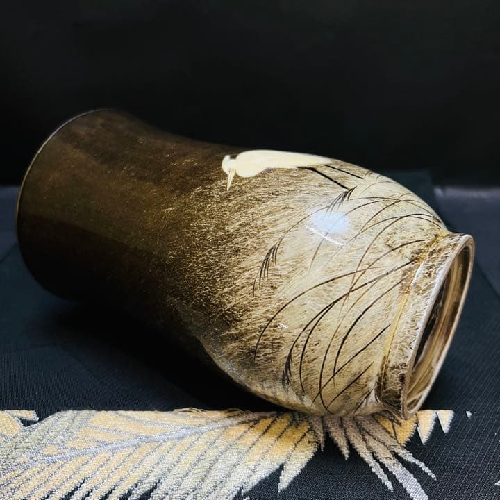 現川焼　臥牛窯　長崎県無形文化財指定十三代横石臥牛作　刷毛目　白鷺文　花瓶　花入