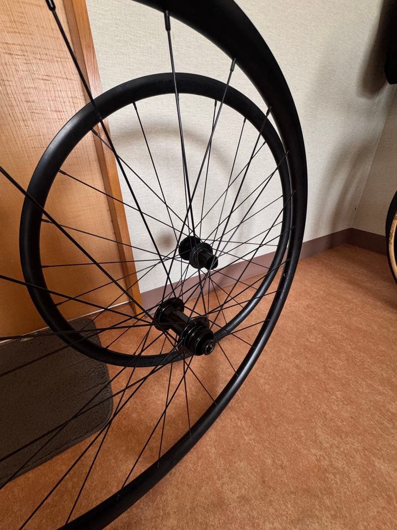 Bontrager paradigm ホイールとハンドル