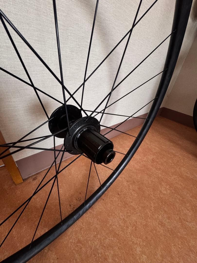 Bontrager paradigm ホイールとハンドル