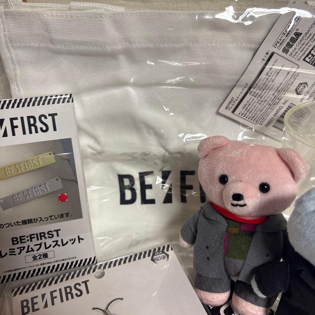 JUNONくまちゃん　缶バッジ　アクキー　新品
