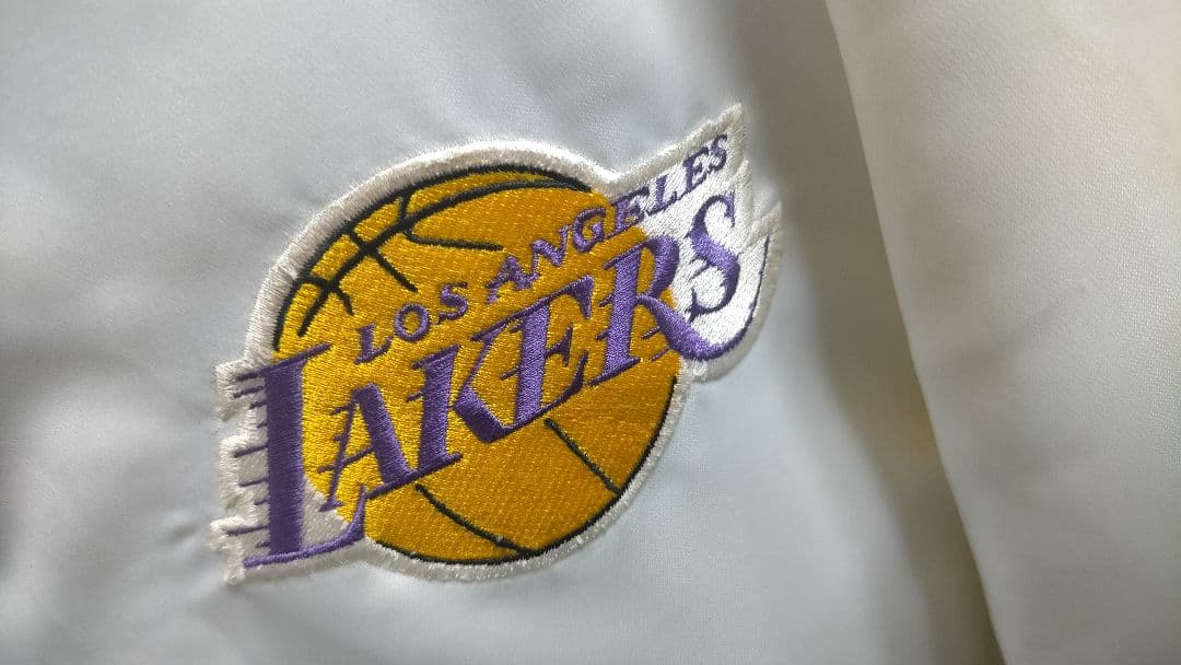 NIKE NBA LAKERS 中綿刺繍スタジャン ホワイト XL ヴィンテージ