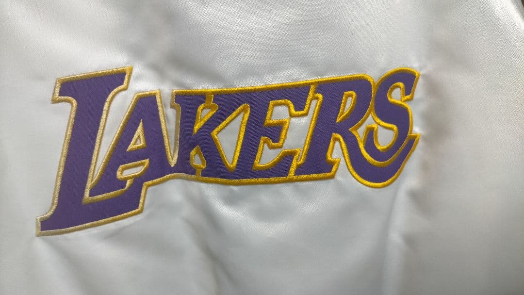 NIKE NBA LAKERS 中綿刺繍スタジャン ホワイト XL ヴィンテージ