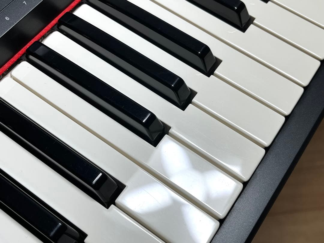 ヤマハ 電子キーボード 61鍵盤 piaggero NP-11 / ブラック