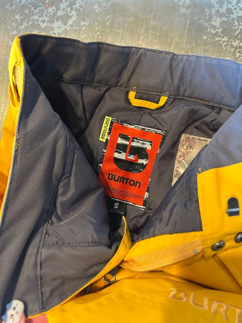 BURTON MARVEL 子ども用スノーボードウェア