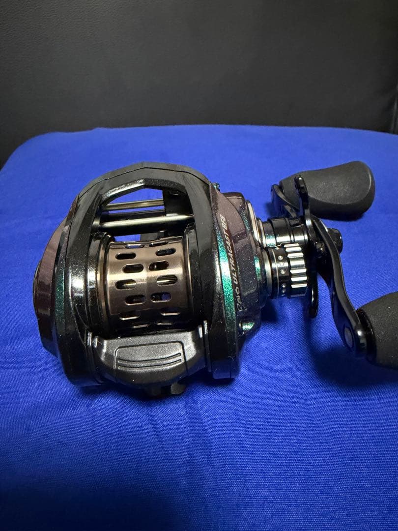 Abu Garcia REVO ULTRACAST BF8 ベイトリール中古美品