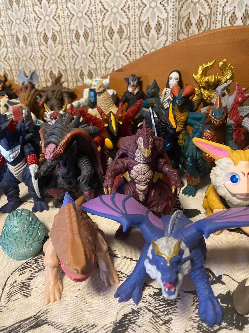 ウルトラマンシリーズ 怪獣フィギュア 美品 90体以上 まとめ売り