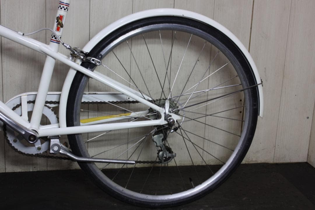プジョーPEUGEOT CLASSIC 26型シマノ8速 430mmクロスバイク