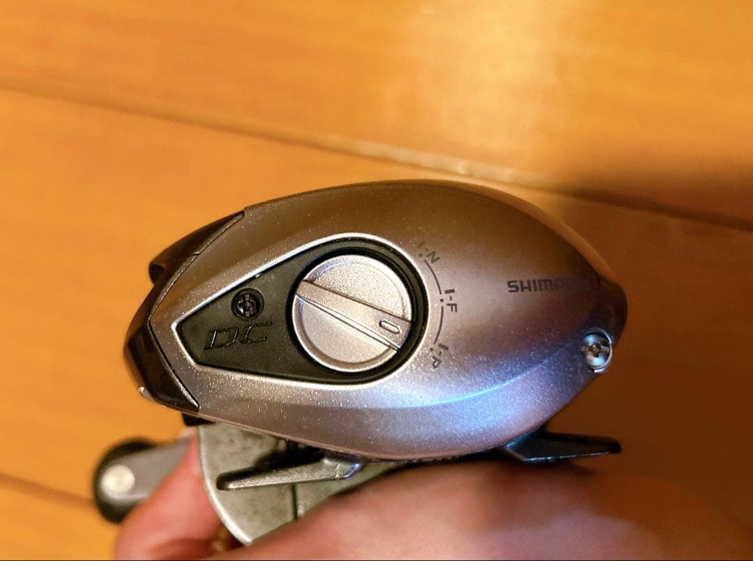 SHIMANO Scorpion DC7 リール