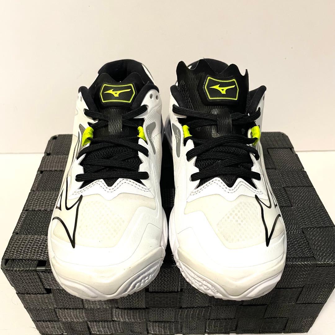 MIZUNO◾️ミズノ◾️バレーボールシューズ ◾️ウエーブライトニングZ8◾️23.5