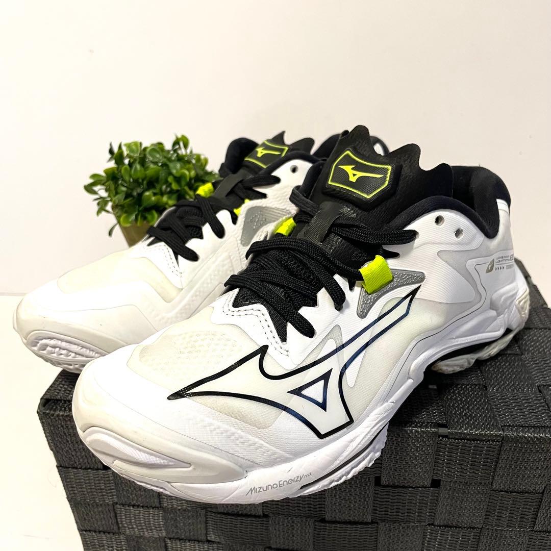 MIZUNO◾️ミズノ◾️バレーボールシューズ ◾️ウエーブライトニングZ8◾️23.5