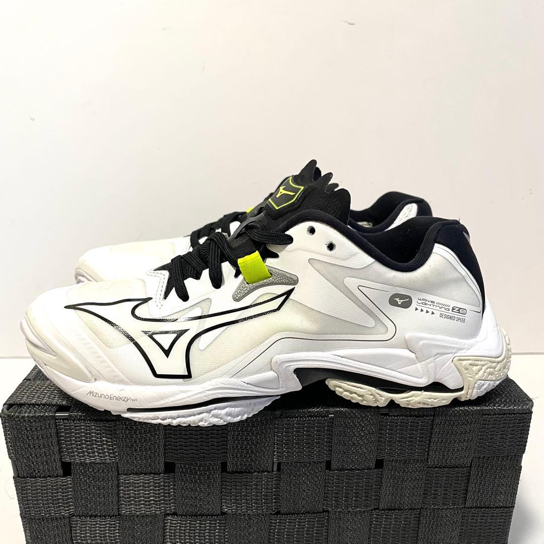 MIZUNO◾️ミズノ◾️バレーボールシューズ ◾️ウエーブライトニングZ8◾️23.5
