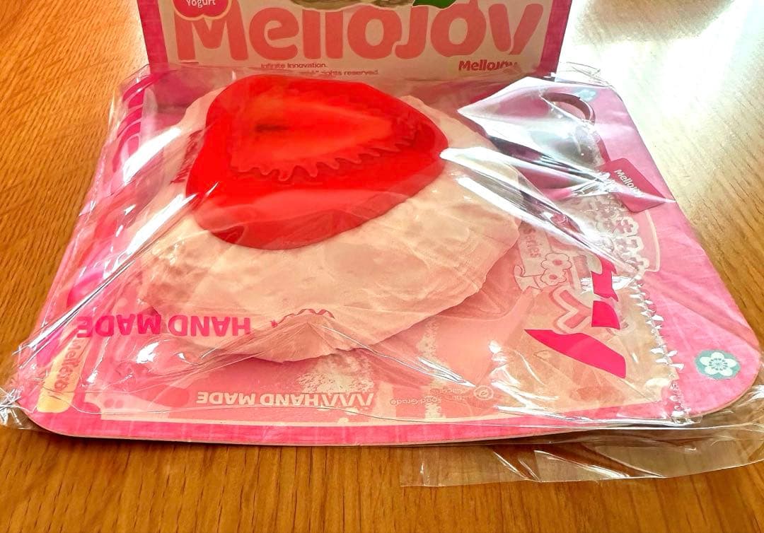 新品未開封　MelloJoy スクイーズ　大福　いちご　廃盤品　レア　メロジョイ
