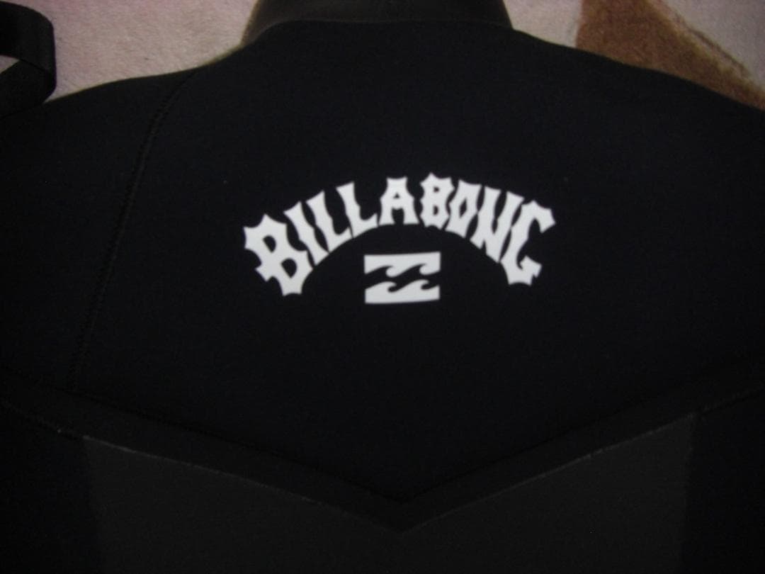 極美品 _BILLABONG 5x3ロングチェストジップセミドライ