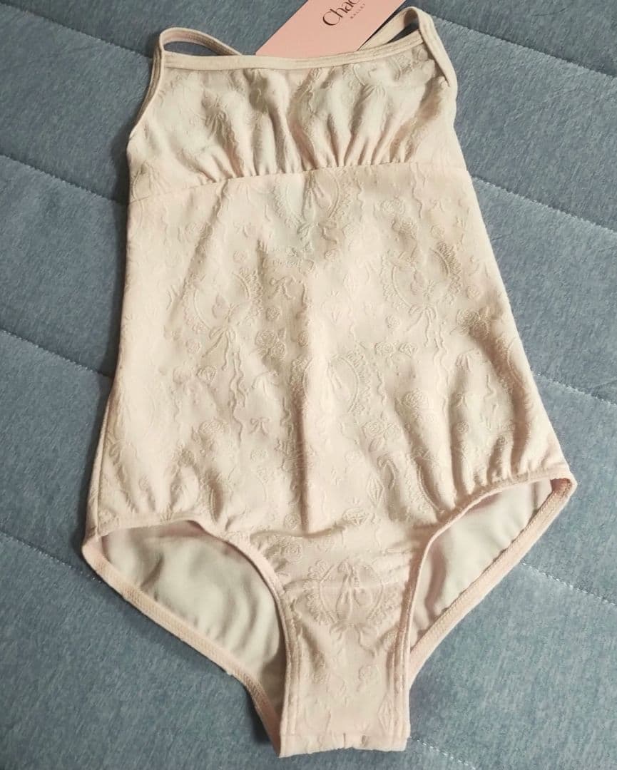 週末お値下げ！新品　chacott キッズレオタード　120　ロイヤルピンク