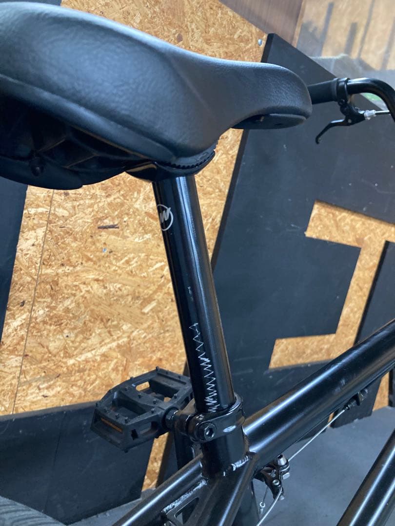 MOTELWORKS 「モーテルワークス」 AUX:E 2024年モデル BMX