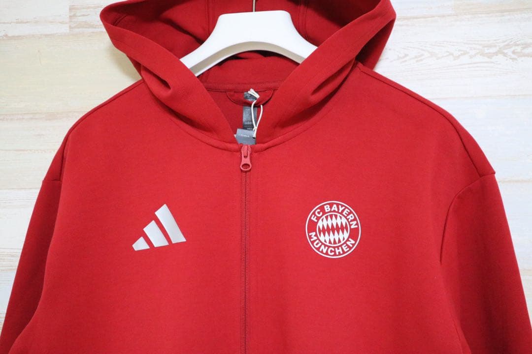 新品 アディダス　adidas サッカー FCバイエルン アンセムジャケット