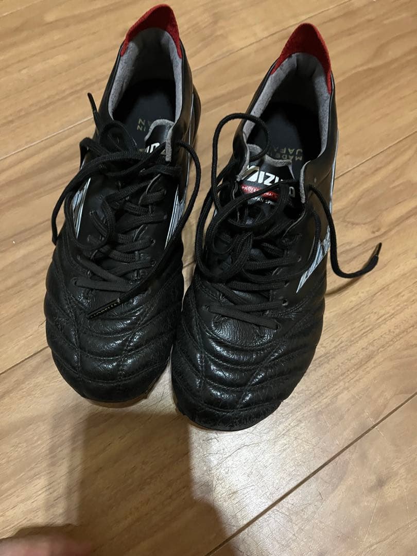め*ゆ様 Mizuno モレリアネオサッカーシューズ ブラック/レッド