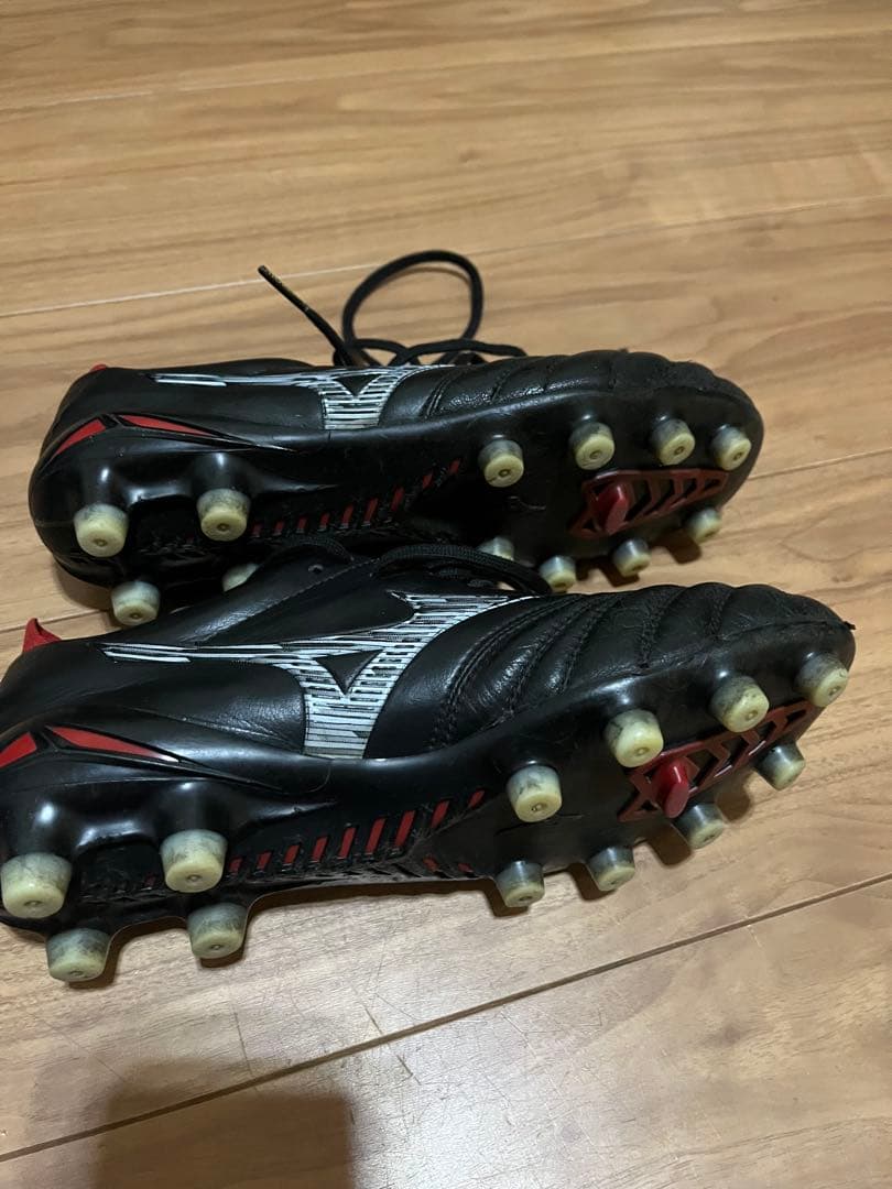 め*ゆ様 Mizuno モレリアネオサッカーシューズ ブラック/レッド