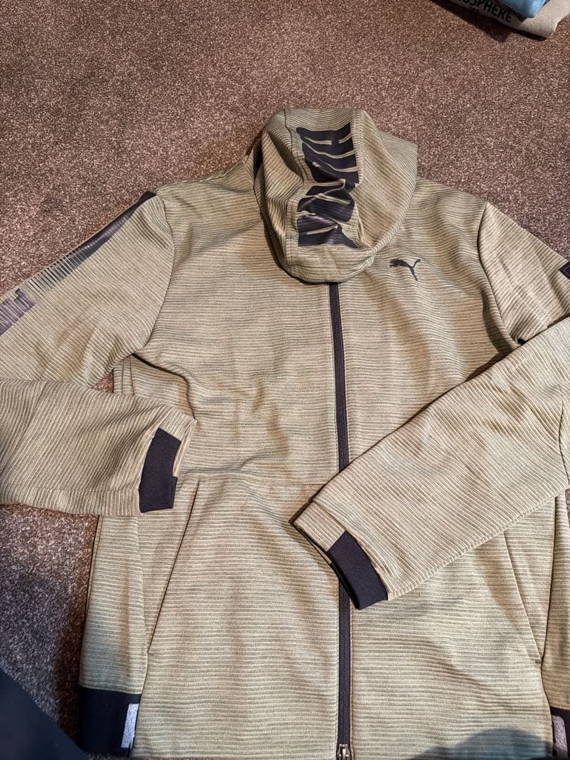 PUMA ジャージセットアップMサイズ オリーブグリーン