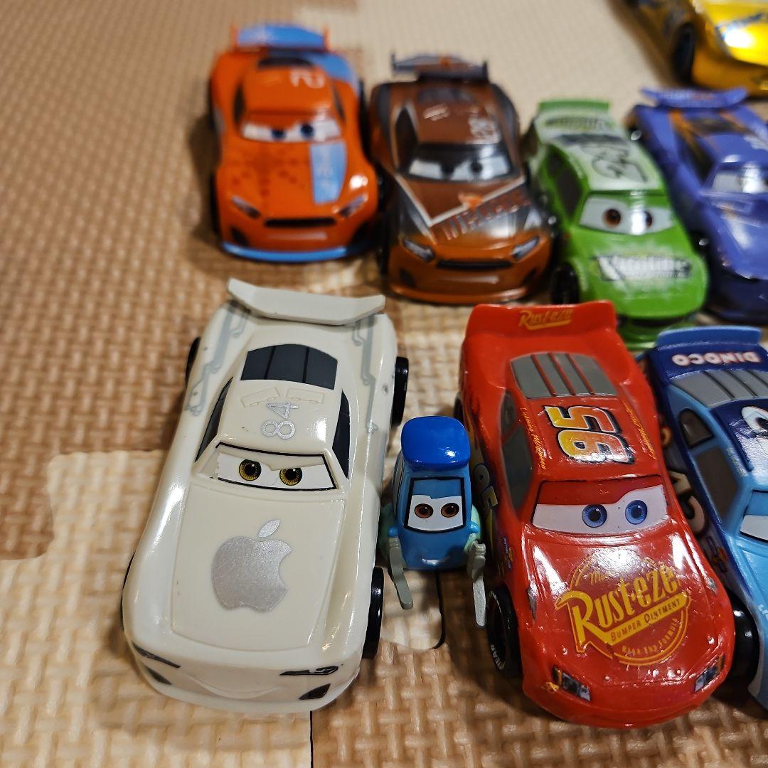 カーズ ディズニー ピクサー ミニフィギュアラインセット 20台 おまけ付き