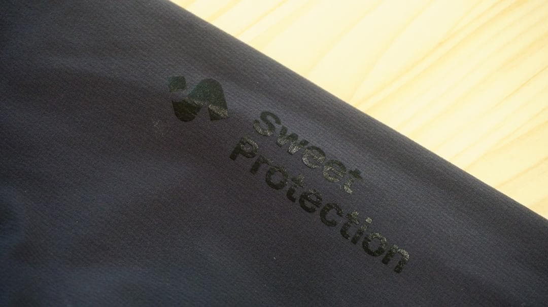 Sweet Protection 防風透湿ソフトシェル　レディース海外S