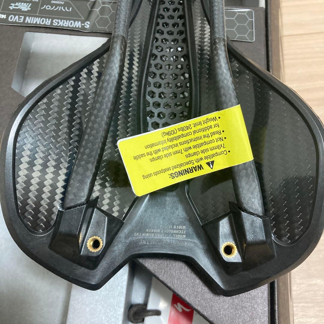 S-WORKS ROMIN EVO 143mm ブラック　カーボンサドル