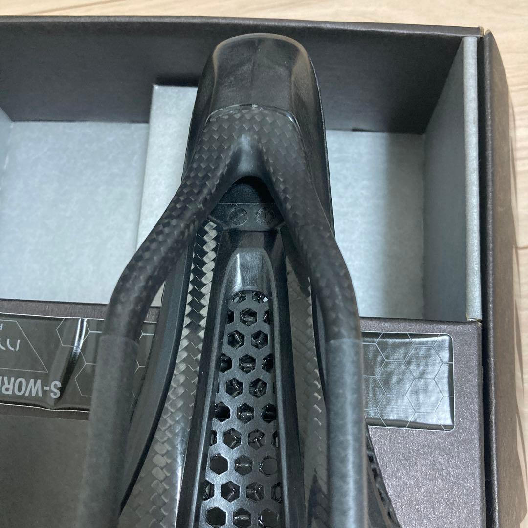 S-WORKS ROMIN EVO 143mm ブラック　カーボンサドル