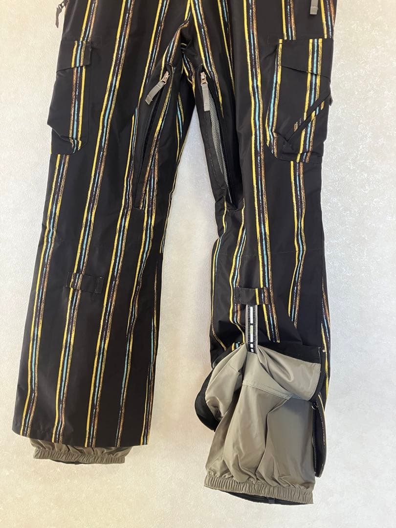 新品・未使用ウェア・タグ付き　バートン/ウィメンズ・パンツ②