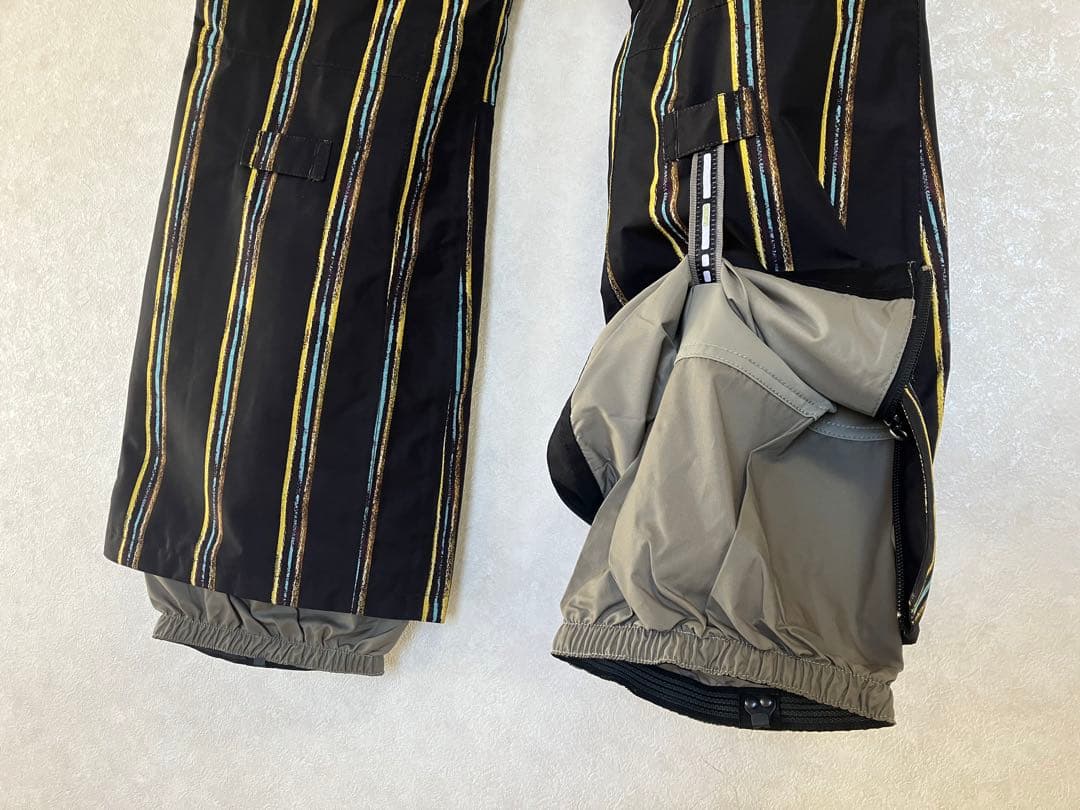 新品・未使用ウェア・タグ付き　バートン/ウィメンズ・パンツ②