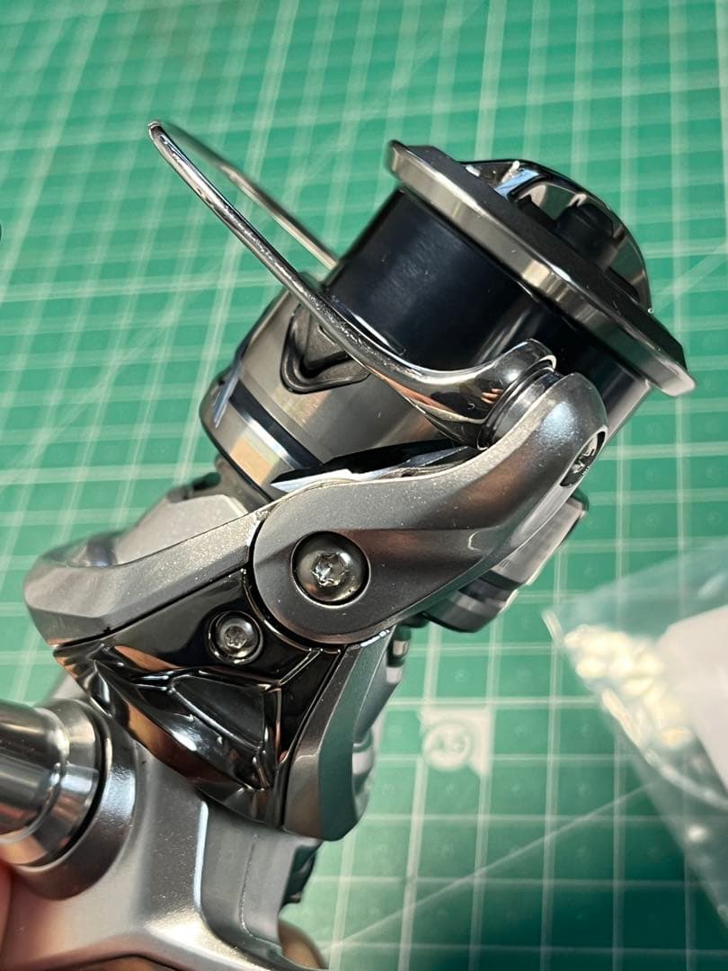 リール 23STRADIC c2000SHG