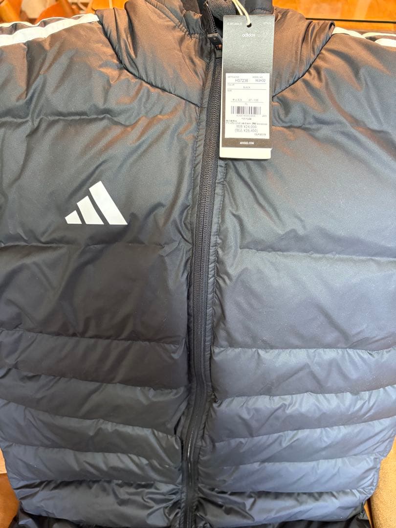 adidas 黒 ダウンコート フード付き 新品タグ付き
