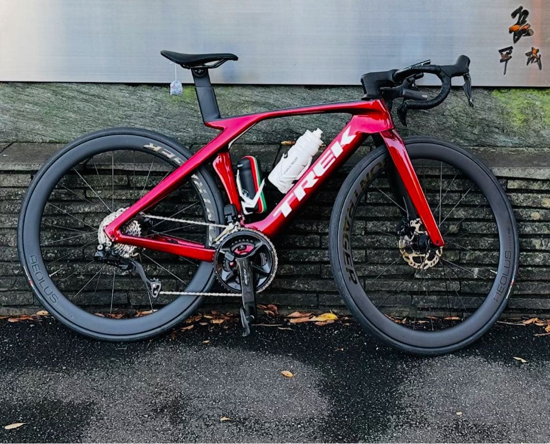 【ガイコツ　パーク】【爆速】TREK Madone SL6 Gen7