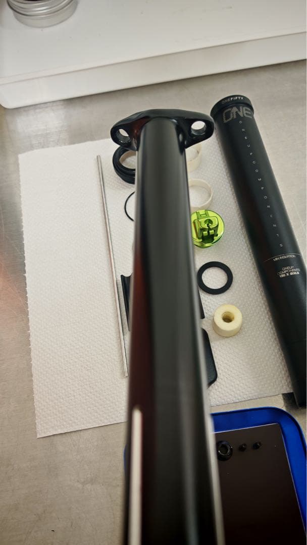 OneUp Components V2 ドロッパーポスト