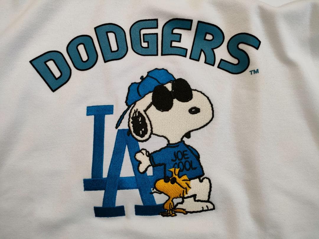 【亮ちゃん、新品】PEANUTS DODGERS スヌーピー ユニフォーム