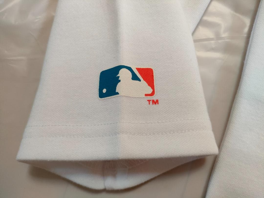 【亮ちゃん、新品】PEANUTS DODGERS スヌーピー ユニフォーム