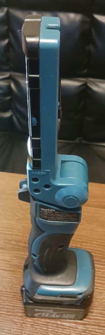 Makita-ML801ライトバッテリ付き