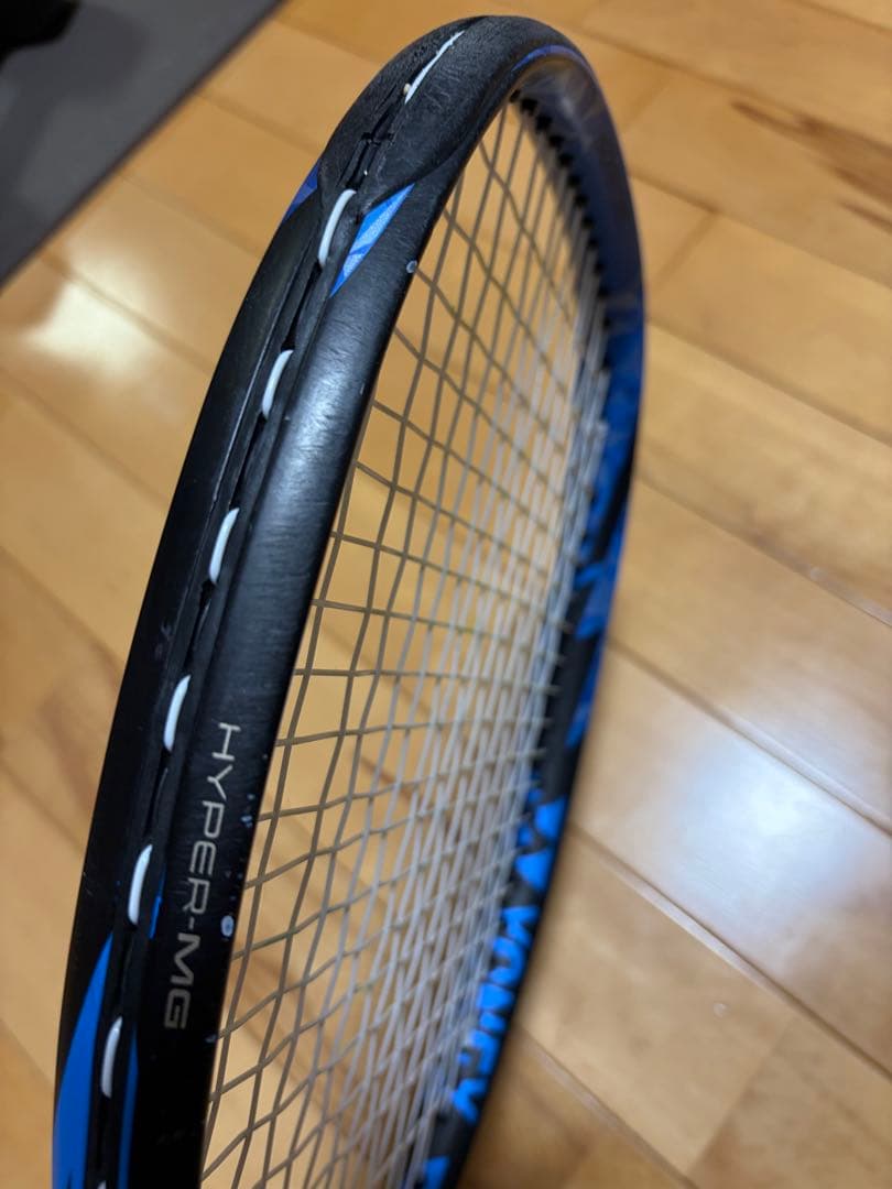 YONEX EZONE 100 テニスラケット グリップ2