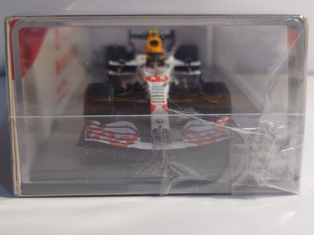 スパーク　1/43　レッドブル　レーシング　ホンダ　RB16B セルジオ　ペレス
