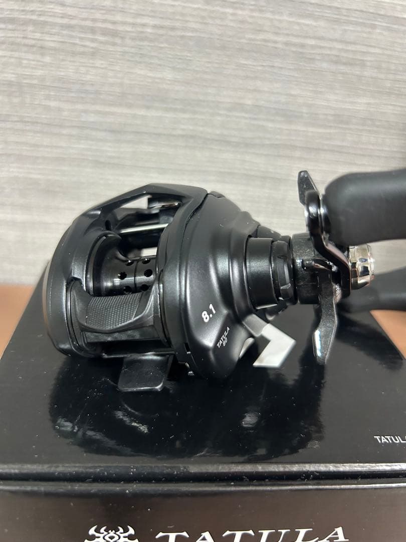 リール AOM