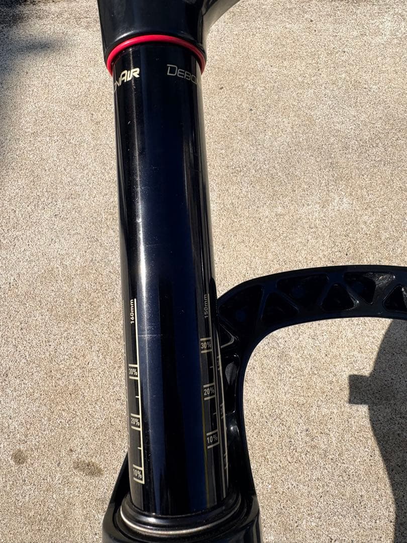160mmトラベルRockShox yari