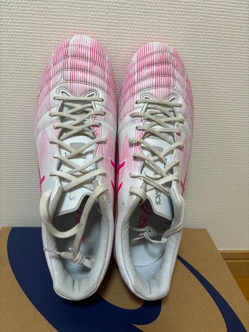 ASICS PRO サッカーシューズ 現役ヨーロッパプロサッカー選手の試し履き品
